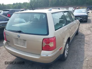 2001 Volkswagen Passat GLS z VIN WVWVD63B61E177862, wystawiony jako IAAI lot #42448342 z przebiegiem 129 455 mil mil oraz . Historia ofert i sprzedaży dostępna na DreamBid. Obrazek 4.