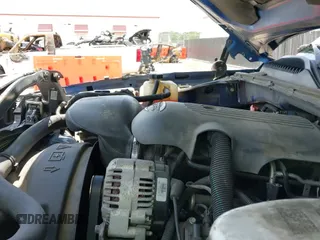 2004 Chevrolet Silverado 1500 LT z VIN 2GCEC13T341410407, wystawiony jako IAAI lot #42690198 z przebiegiem 190 891 mil mil oraz . Historia ofert i sprzedaży dostępna na DreamBid. Obrazek 19.