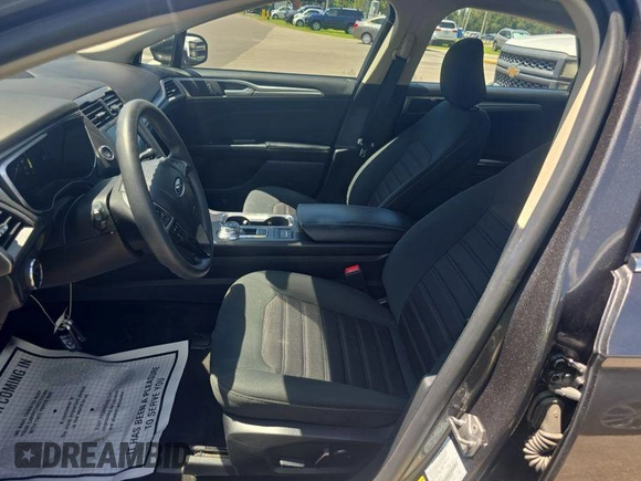 2020 Ford Fusion SE with VIN 3FA6P0LU8LR195683, listed as a IAAI auction lot 42786965 with 71,252 mi miles and . Bid and sale history available at DreamBid. Image 18.