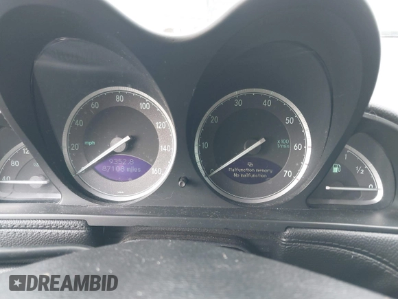 2003 Mercedes-Benz SL 500 z VIN WDBSK75F33F009204, wystawiony jako IAAI lot #42305205 z przebiegiem 87 108 mil mil oraz . Historia ofert i sprzedaży dostępna na DreamBid. Obrazek 7.