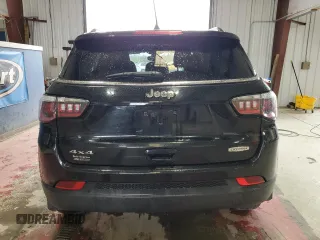 2018 Jeep Compass Latitude with VIN 3C4NJDBB1JT138725, listed as a Copart auction lot 54827685 with 87,526 mi miles and Salvage title. Bid and sale history available at DreamBid. Image 6.