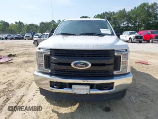 2019 Ford F-250 XL с VIN 1FT7W2BT7KEC91943, выставлен на аукционе IAAI как лот 42412103 с пробегом Не указан миль и . История ставок и продаж доступна на DreamBid. Изображение 13.