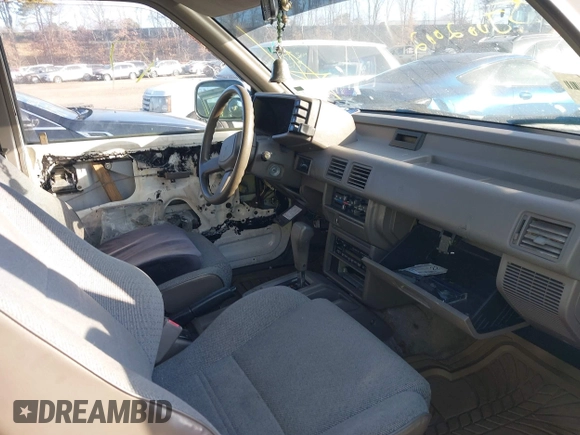1994 Isuzu Rodeo LS z VIN 4S2CG58V5R4332970, wystawiony jako IAAI lot #41680075 z przebiegiem 182 330 mil mil oraz . Historia ofert i sprzedaży dostępna na DreamBid. Obrazek 5.