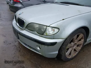 2003 BMW 3 Series 325i with VIN WBAEV33423KL83422, listed as a IAAI auction lot 41923702 with 160,043 mi miles and . Bid and sale history available at DreamBid. Image 6.