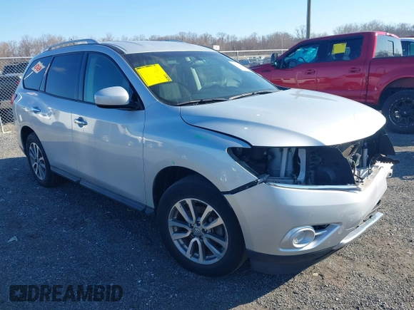 2013 Nissan Pathfinder SV with VIN 5N1AR2MM6DC635016, listed as a IAAI auction lot 41704072 with 134,675 mi miles. Bid and sale history available at carsss.com. Image 1.