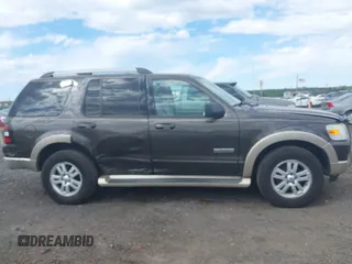 2006 Ford Explorer Eddie Bauer z VIN 1FMEU74E46UA44430, wystawiony jako IAAI lot #42300632 z przebiegiem 167 244 mil mil oraz . Historia ofert i sprzedaży dostępna na DreamBid. Obrazek 13.