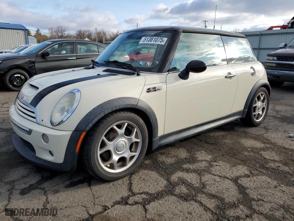2004 MINI Cooper Hardtop S with VIN WMWRE334X4TD89355, listed as a Copart auction lot 51381075 with 128,293 mi miles and Clean Title. Bid and sale history available at carsss.com. Image 1.