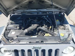 2008 Jeep Wrangler Unlimited X with VIN 1J4GA39148L596727, listed as a IAAI auction lot 42632457 with 175,000 mi miles and . Bid and sale history available at DreamBid. Image 10.