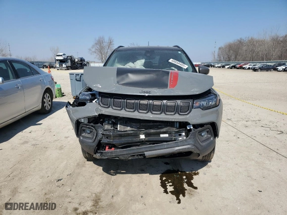 2022 Jeep Compass Trailhawk with VIN 3C4NJDDB5NT105777, listed as a Copart auction lot 48858405 with 46,010 mi miles and Salvage Title. Bid and sale history available at carsss.com. Image 5.