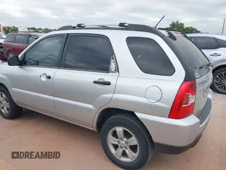 2009 Kia Sportage LX with VIN KNDJF724097567390, listed as a IAAI auction lot 42066762 with 159,946 mi miles. Bid and sale history available at carsss.com. Image 6.
