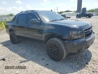 2007 Chevrolet Avalanche LTZ z VIN 3GNFK123X7G199783, wystawiony jako Copart lot #62085045 z przebiegiem 231 561 mil mil oraz Szkoda całkowita • Salvage title. Historia ofert i sprzedaży dostępna na DreamBid. Obrazek 4.