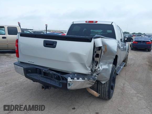 2011 Chevrolet Silverado 1500 LT with VIN 3GCPCSE06BG266809, listed as a IAAI auction lot 41840007 with 179,189 mi miles and . Bid and sale history available at DreamBid. Image 4.
