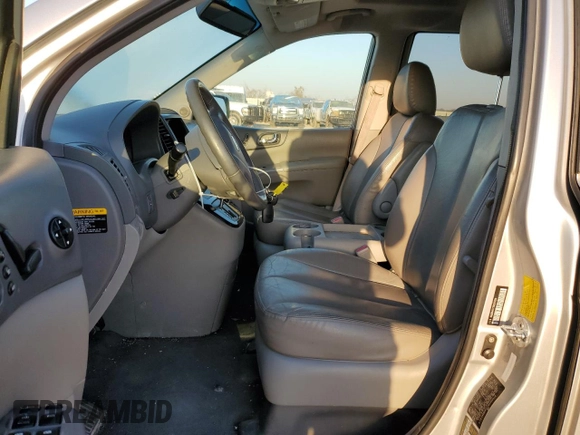 2011 Kia Sedona EX with VIN KNDMH4C77B6399516, listed as a Copart auction lot 48911255 with 204,295 mi miles and Clean Title. Bid and sale history available at carsss.com. Image 7.