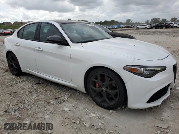 2019 Alfa Romeo Giulia Sport with VIN ZARFAMAN4K7612887, listed as a Copart auction lot 77937084 with 40,167 mi miles and Salvage Title. Bid and sale history available at carsss.com. Image 4.
