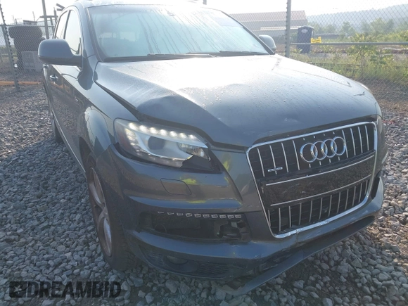 2013 Audi Q7 S line Prestige z VIN WA1DGAFE6DD012295, wystawiony jako IAAI lot #42492714 z przebiegiem 137 062 mil mil oraz . Historia ofert i sprzedaży dostępna na DreamBid. Obrazek 6.