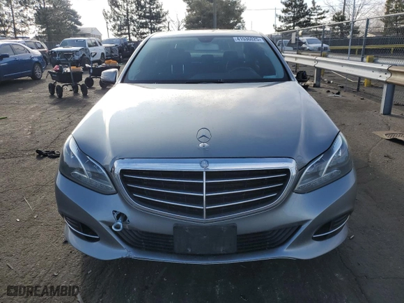 2014 Mercedes-Benz E-Class E 350 Luxury with VIN WDDHF8JBXEA837720, listed as a Copart auction lot 41536025 with 100,302 mi miles and Salvage Title. Bid and sale history available at carsss.com. Image 5.
