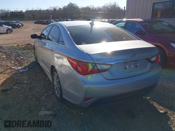 2014 Hyundai Sonata SE with VIN 5NPEC4AC0EH848726, listed as a IAAI auction lot 41747200 with 121,720 mi miles and . Bid and sale history available at DreamBid. Image 3.