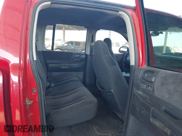 2004 Dodge Dakota Sport with VIN 1D7HL38N54S768570, listed as a IAAI auction lot 41323715 with 269,242 mi miles. Bid and sale history available at carsss.com. Image 7.