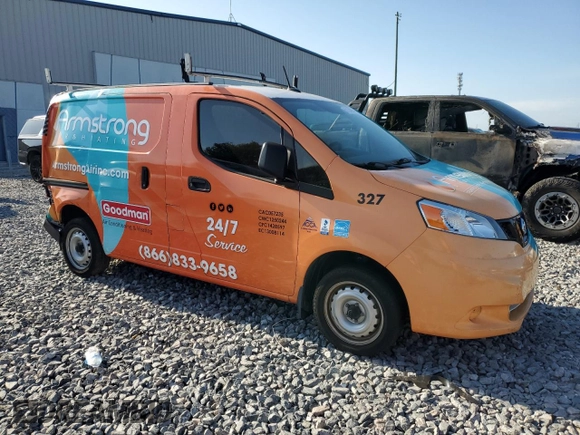 2021 Nissan NV200 SV z VIN 3N6CM0KN2MK692493, wystawiony jako Copart lot #51124205 z przebiegiem 87 704 mil mil oraz Nie do naprawy • Non repairable. Historia ofert i sprzedaży dostępna na DreamBid. Obrazek 4.