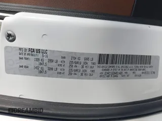 2017 Chrysler Pacifica Limited z VIN 2C4RC1GG9HR514681, wystawiony jako IAAI lot #42268035 z przebiegiem 153 319 mil mil oraz . Historia ofert i sprzedaży dostępna na DreamBid. Obrazek 9.