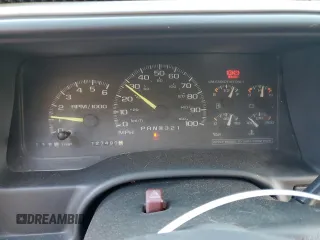 1997 Chevrolet Silverado 3500 z VIN 1GCHC39R8VF045821, wystawiony jako Copart lot #78698034 z przebiegiem 127 490 mil mil oraz Szkoda całkowita • Salvage title. Historia ofert i sprzedaży dostępna na DreamBid. Obrazek 9.