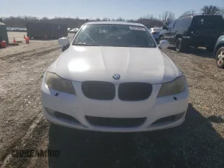 2009 BMW 3 Series 328i with VIN WBAPH77529NL82109, listed as a Copart auction lot 42810995 with 0 mi miles and Salvage Title. Bid and sale history available at carsss.com. Image 5.