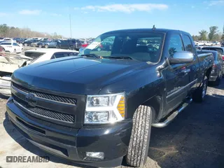 2011 Chevrolet Silverado 1500 LT with VIN 1GCRCSE03BZ335576, listed as a IAAI auction lot 41763158 with 35,574 mi miles. Bid and sale history available at carsss.com. Image 17.