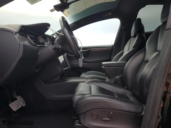 2019 Tesla Model X P100D with VIN 5YJXCDE44KF211621, listed as a Copart auction lot 87861185 with NaN miles and Salvage Title. Bid and sale history available at carsss.com. Image 7.