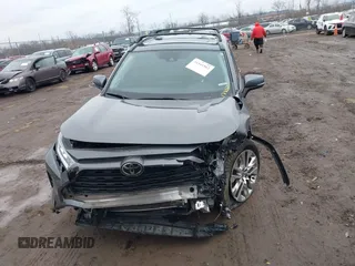 2021 Toyota RAV4 XLE Premium с VIN 2T3A1RFV4MC184144, выставлен на аукционе IAAI как лот 41541562 с пробегом 76 326 миль миль и . История ставок и продаж доступна на DreamBid. Изображение 12.