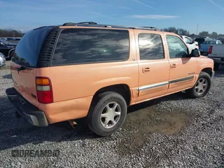 2000 GMC Yukon XL SLT with VIN 3GKFK16T9YG166699, listed as a IAAI auction lot 41070324 with 271,068 mi miles. Bid and sale history available at carsss.com. Image 4.