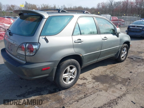2003 Lexus RX 300 with VIN JTJHF10U330297793, listed as a IAAI auction lot 42088947 with 189,810 mi miles. Bid and sale history available at carsss.com. Image 4.
