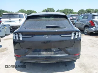 2024 Ford Mustang Mach-E Premium z VIN 3FMTK3SU6RMA04875, wystawiony jako IAAI lot #42296785 z przebiegiem 17 340 mil mil oraz . Historia ofert i sprzedaży dostępna na DreamBid. Obrazek 16.