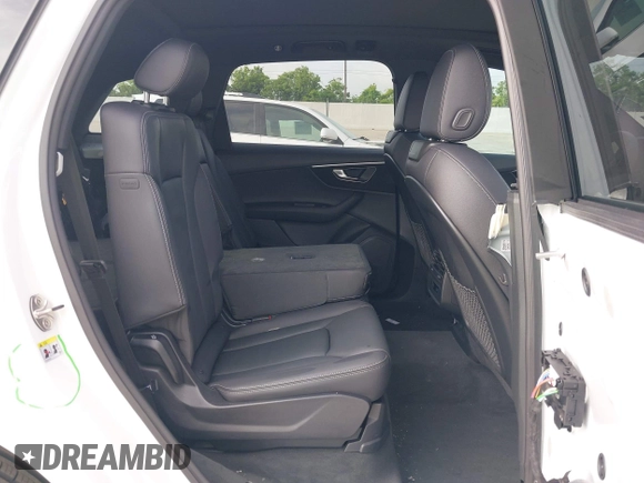 2025 Audi Q7 Premium with VIN WA1ACBF75SD019631, listed as a IAAI auction lot 42309555 with 7,435 mi miles and . Bid and sale history available at DreamBid. Image 8.