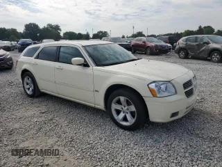 2006 Dodge Magnum SXT with VIN 2D4GZ47V16H149067, listed as a Copart auction lot 67564774 with 238,207 mi miles and Salvage Title. Bid and sale history available at carsss.com. Image 4.
