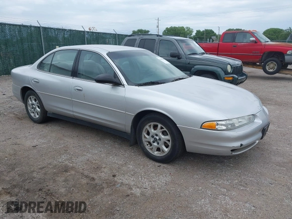 2002 Oldsmobile Intrigue GX z VIN 1G3WH52H22F149397, wystawiony jako IAAI lot #42265108 z przebiegiem 107 834 mil mil oraz . Historia ofert i sprzedaży dostępna na DreamBid. Obrazek 1.