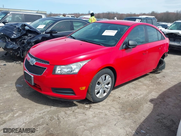 2014 Chevrolet Cruze LS with VIN 1G1PA5SH7E7409972, listed as a IAAI auction lot 41919562 with 111,777 mi miles. Bid and sale history available at carsss.com. Image 2.