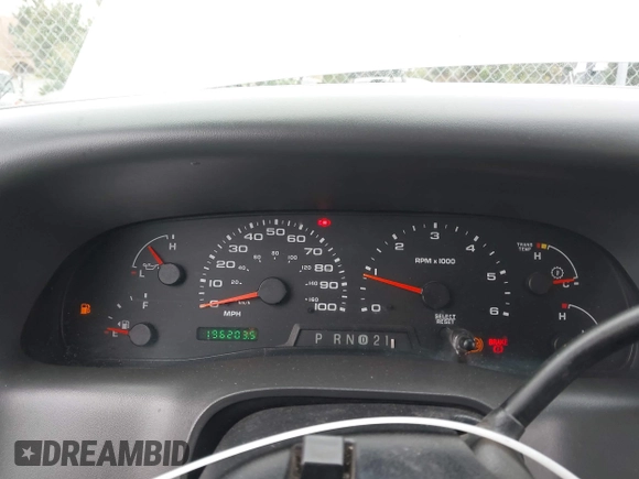 2003 Ford F-250 XL с VIN 1FTNW20L83EC77982, выставлен на аукционе IAAI как лот 42725985 с пробегом 196 203 миль миль и . История ставок и продаж доступна на DreamBid. Изображение 7.