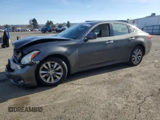 2012 Infiniti M37 with VIN JN1BY1AP8CM333839, listed as a Copart auction lot 84052134 with 121,979 mi miles and Salvage Title. Bid and sale history available at carsss.com. Image 1.