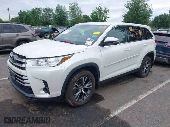 2019 Toyota Highlander LE with VIN 5TDBZRFH5KS929567, listed as a IAAI auction lot 42603356 with 40,368 mi miles and . Bid and sale history available at DreamBid. Image 17.