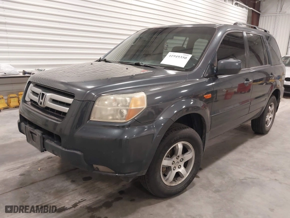 2006 Honda Pilot EX with VIN 2HKYF18466H504644, listed as a IAAI auction lot 41949350 with 256,464 mi miles. Bid and sale history available at carsss.com. Image 2.