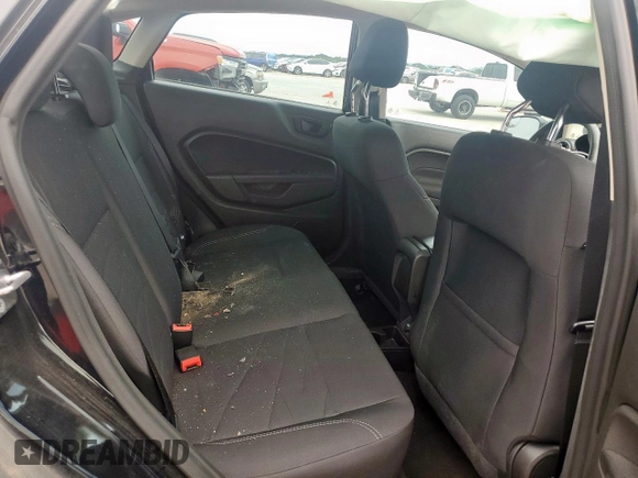 2018 Ford Fiesta SE z VIN 3FADP4BJ8JM134544, wystawiony jako Copart lot #58231305 z przebiegiem Nie podano mil oraz Tytuł czysty. Historia ofert i sprzedaży dostępna na DreamBid. Obrazek 10.