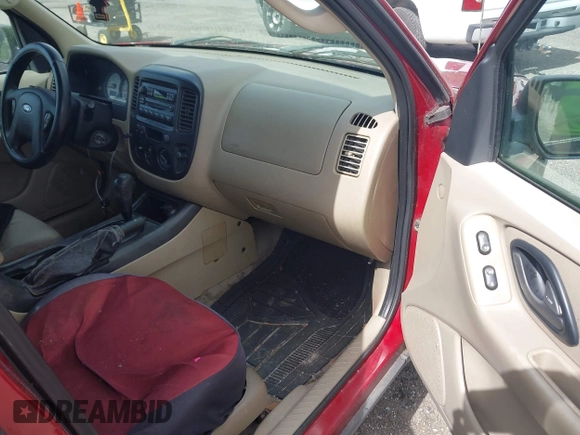 2005 Ford Escape XLS Value с VIN 1FMYU02Z85KB05556, выставлен на аукционе IAAI как лот 42744846 с пробегом 364 675 миль миль и . История ставок и продаж доступна на DreamBid. Изображение 5.