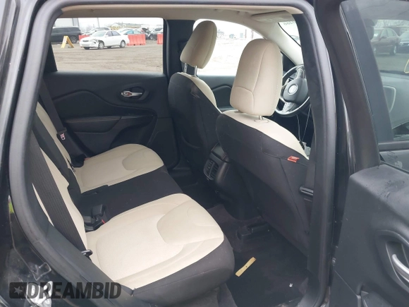 2016 Jeep Cherokee Latitude with VIN 1C4PJLCB1GW256777, listed as a IAAI auction lot 41150466 with 133,000 mi miles. Bid and sale history available at carsss.com. Image 8.
