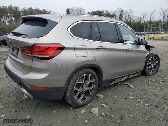 2022 BMW X1 xDrive28i with VIN WBXJG9C07N5U58213, listed as a Copart auction lot 86576204 with 25,890 mi miles and Salvage Title. Bid and sale history available at carsss.com. Image 3.