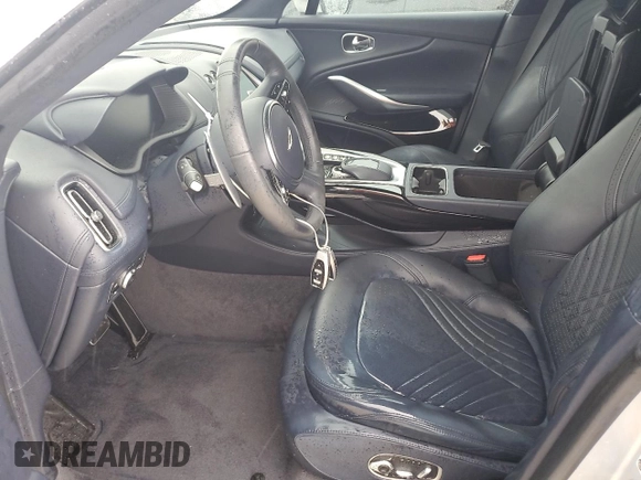 2021 Aston Martin DBX z VIN SCFVUJAW4MTV03930, wystawiony jako Copart lot #73946614 z przebiegiem Nie podano mil oraz Nie do naprawy. Historia ofert i sprzedaży dostępna na DreamBid. Obrazek 7.
