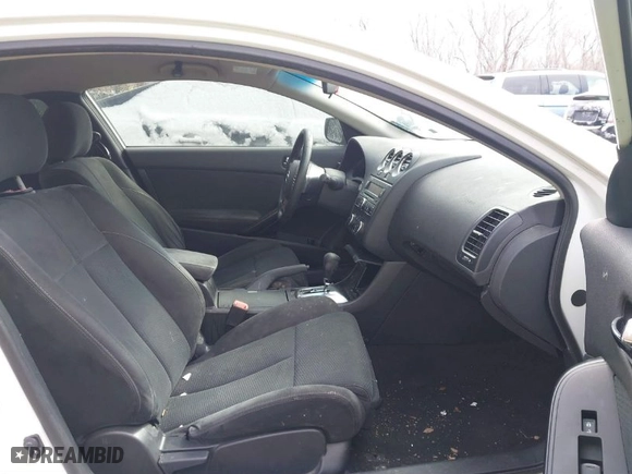 2013 Nissan Altima 2.5 S with VIN 1N4AL2EP1DC199566, listed as a IAAI auction lot 41711641 with 129,960 mi miles. Bid and sale history available at carsss.com. Image 5.
