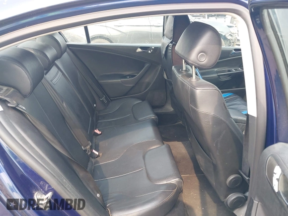 2006 Volkswagen Passat Value Edition z VIN WVWAK73C86P082430, wystawiony jako IAAI lot #39916234 z przebiegiem 169 431 mil mil oraz . Historia ofert i sprzedaży dostępna na DreamBid. Obrazek 8.