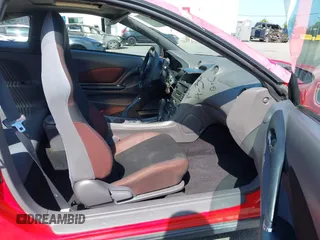 2000 Toyota Celica GT z VIN JTDDR32T8Y0006737, wystawiony jako IAAI lot #42161672 z przebiegiem 337 226 mil mil oraz . Historia ofert i sprzedaży dostępna na DreamBid. Obrazek 5.