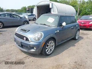 2010 MINI Hardtop S with VIN WMWMF7C54ATZ74321, listed as a IAAI auction lot 42409281 with 193,547 mi miles and . Bid and sale history available at DreamBid. Image 2.