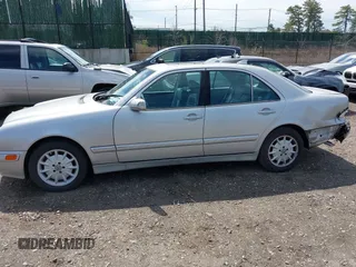 2000 Mercedes-Benz E 320 with VIN WDBJF65J9YB129649, listed as a IAAI auction lot 42020958 with 192,622 mi miles and . Bid and sale history available at DreamBid. Image 14.